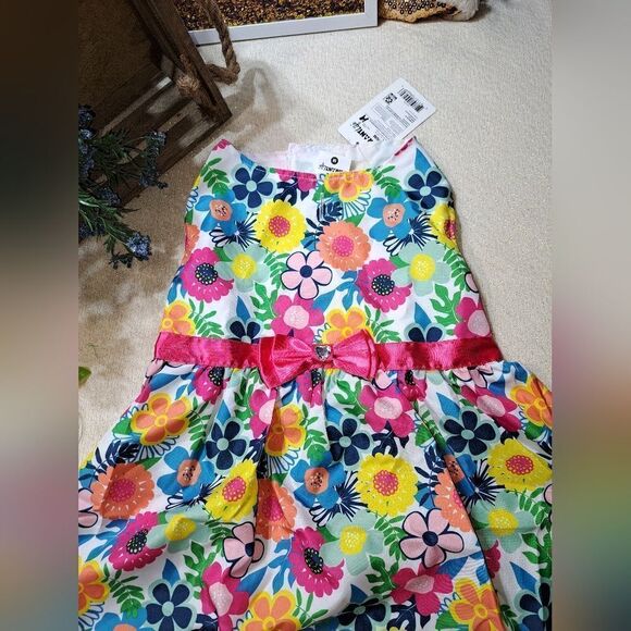 Vibrant Life Dress For dogs and cats Size Medium ADORABLE 🐈 😻 - Picture 2 of 8